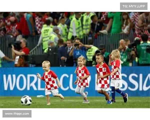 维达德卡萨布兰卡引领环保:全球首推可降解球衣,年减塑8吨 维达德卡萨布兰卡引领环保:全球首推可降解球衣,年减塑8吨