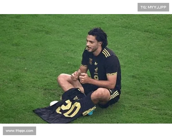 希门尼斯泪洒领奖台:进球献给病愈复出的父亲 希门尼斯泪洒领奖台:进球献给病愈复出的父亲